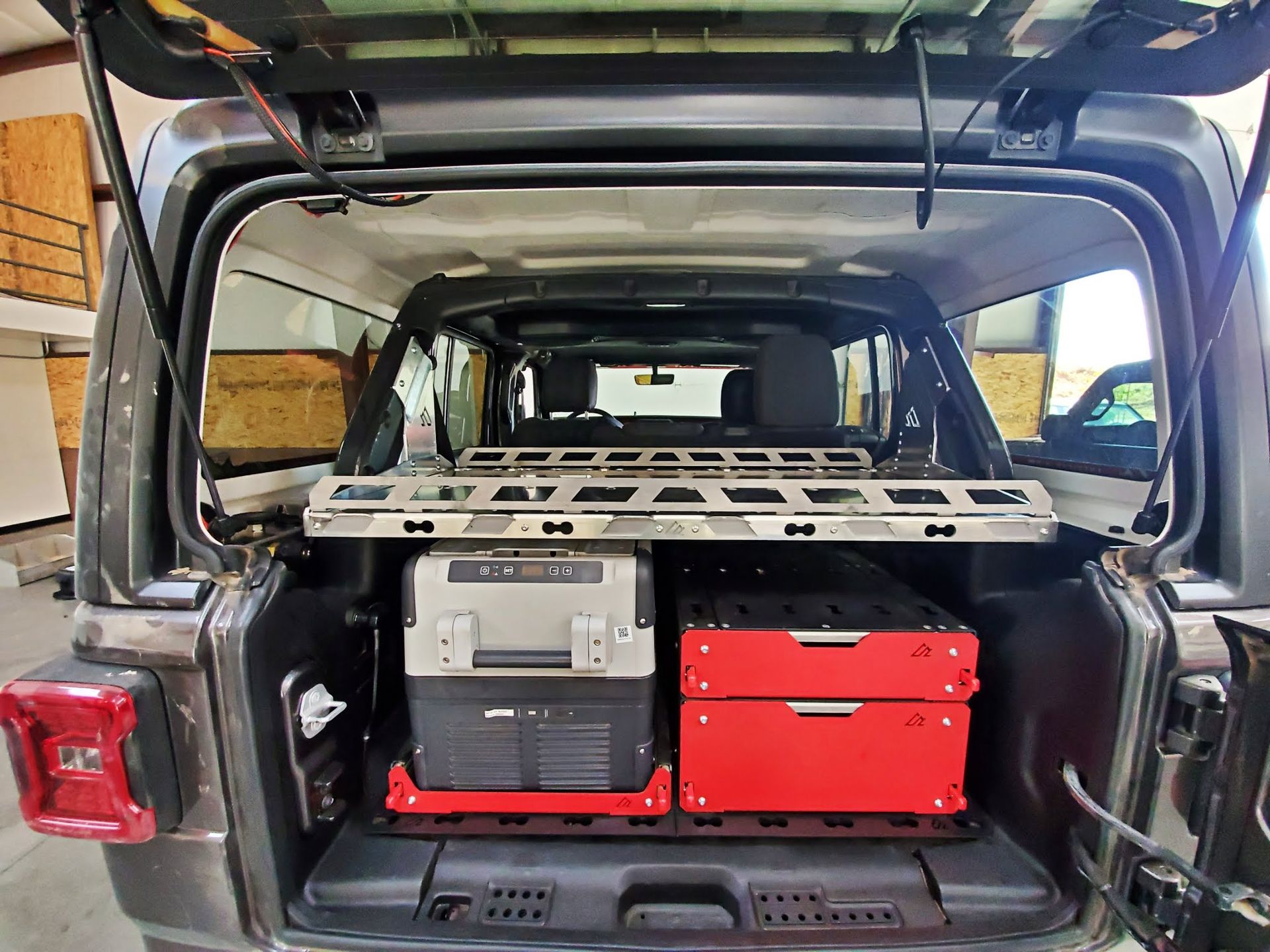 Jeep JLU M.A.S.S. Cargo Shelf - Adjustable Height